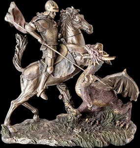 Bronzefigur af Sankt Jørgen (Saint George) på galoperende hest stikker spyd i drage